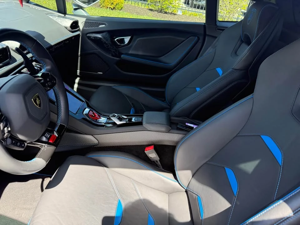 2020 Lamborghini Huracan - Image 8 of 10