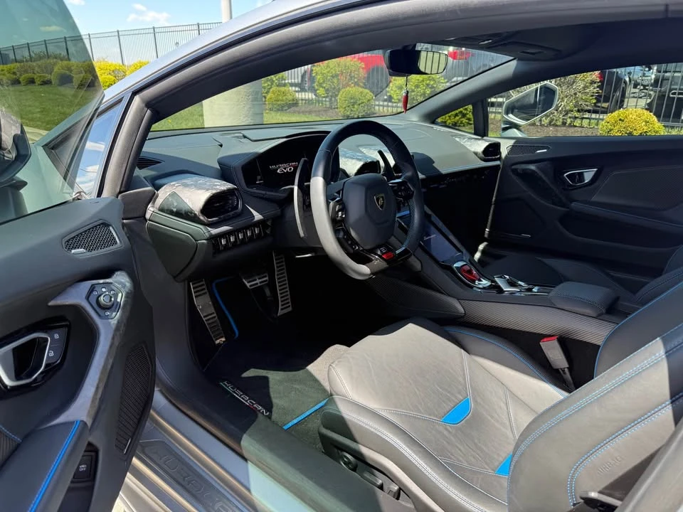 2020 Lamborghini Huracan - Image 10 of 10