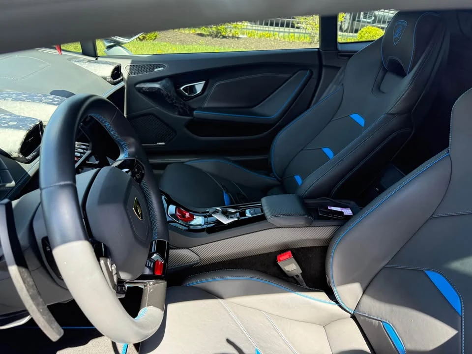 2020 Lamborghini Huracan - Image 9 of 10