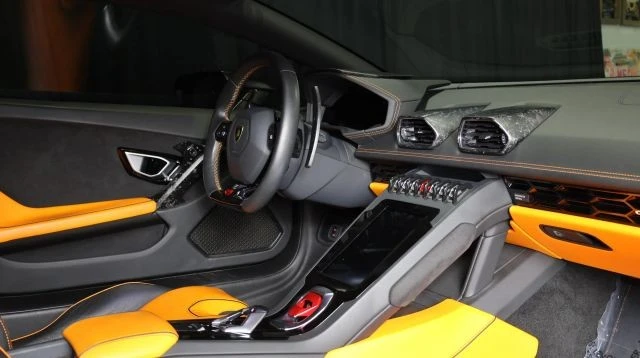 2020 Lamborghini Huracan - Image 24 of 29