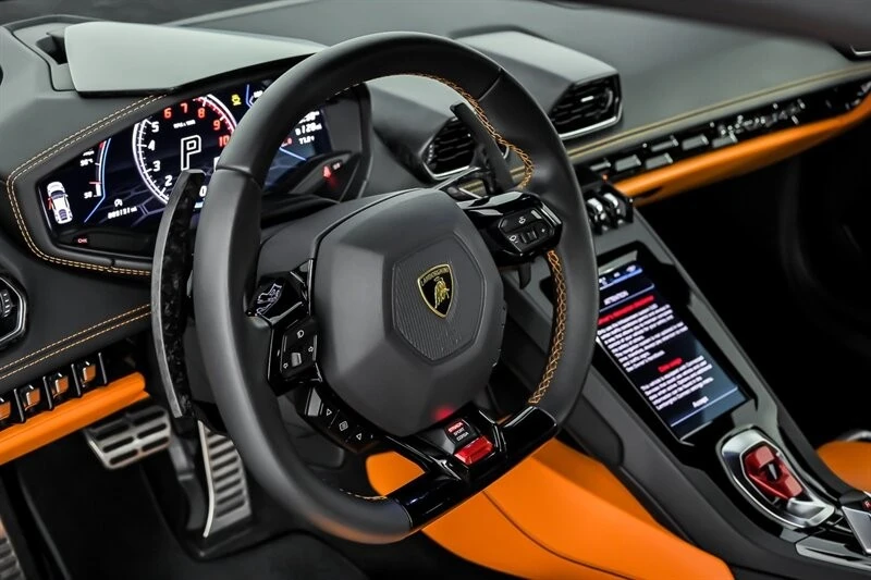 2020 Lamborghini Huracan - Image 25 of 31