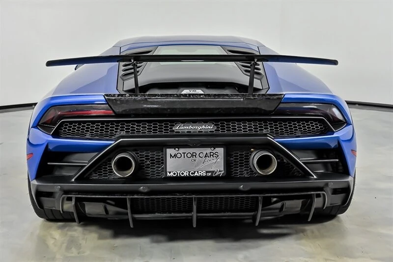 2020 Lamborghini Huracan - Image 12 of 31