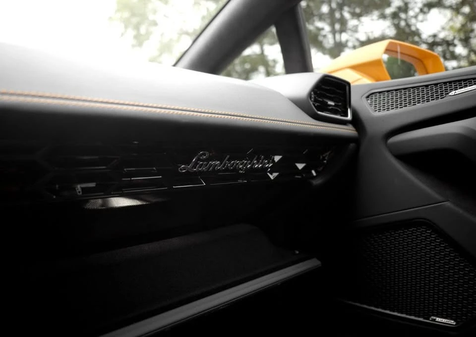 2020 Lamborghini Huracan - Image 18 of 20