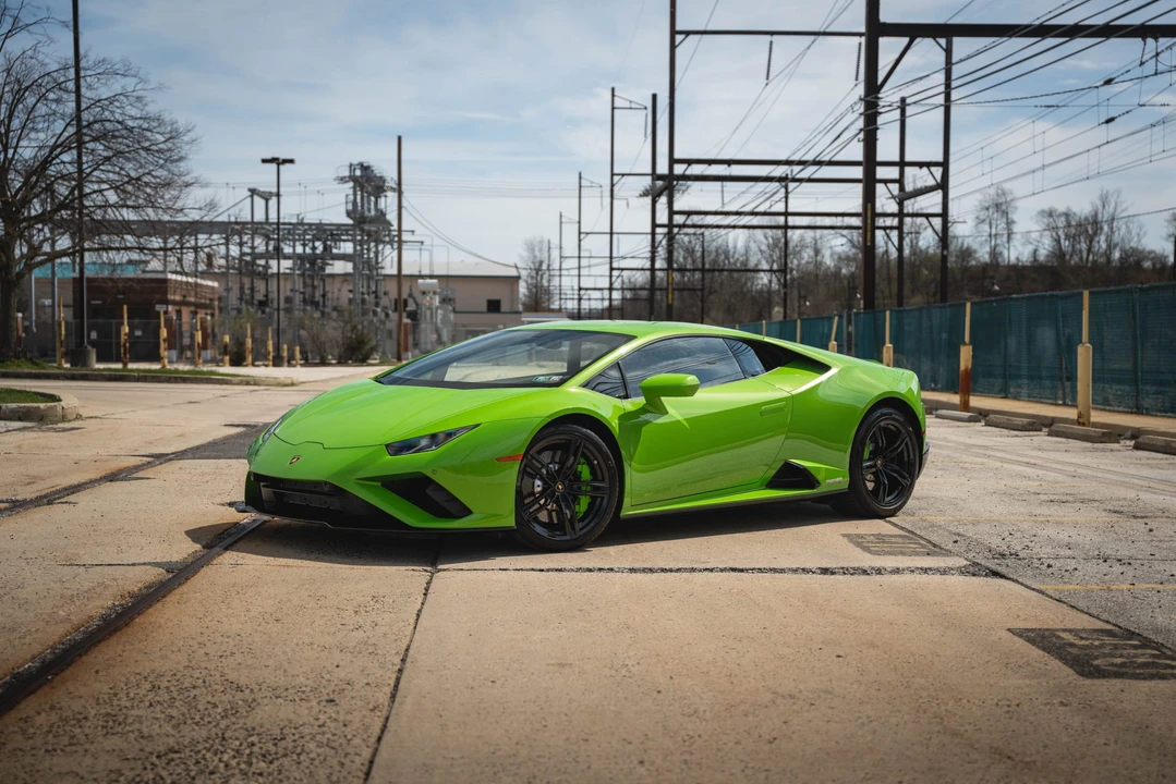 2020 Lamborghini Huracan LP610-2 EVO - Image 2 of 31