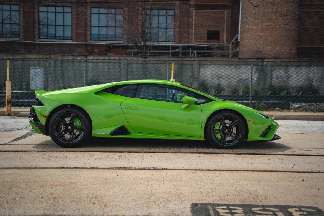 2020 Lamborghini Huracan LP610-2 EVO - Image 16 of 31