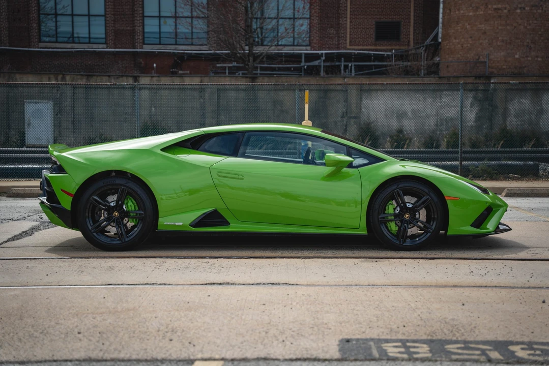 2020 Lamborghini Huracan LP610-2 EVO - Image 17 of 31
