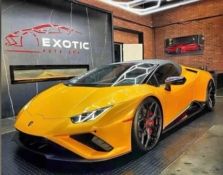 2020 Lamborghini Huracan EVO Spyder Convertible 2D