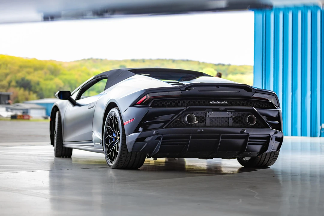 2020 Lamborghini Huracan LP640-4 EVO - Image 9 of 31