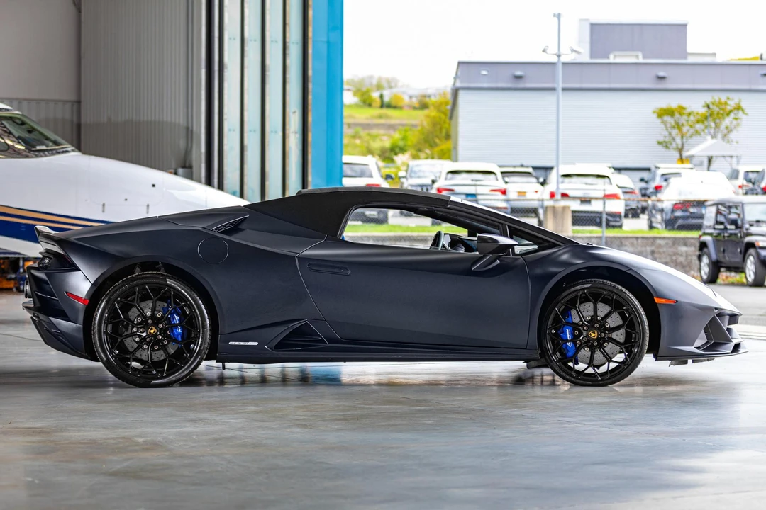 2020 Lamborghini Huracan LP640-4 EVO - Image 3 of 31
