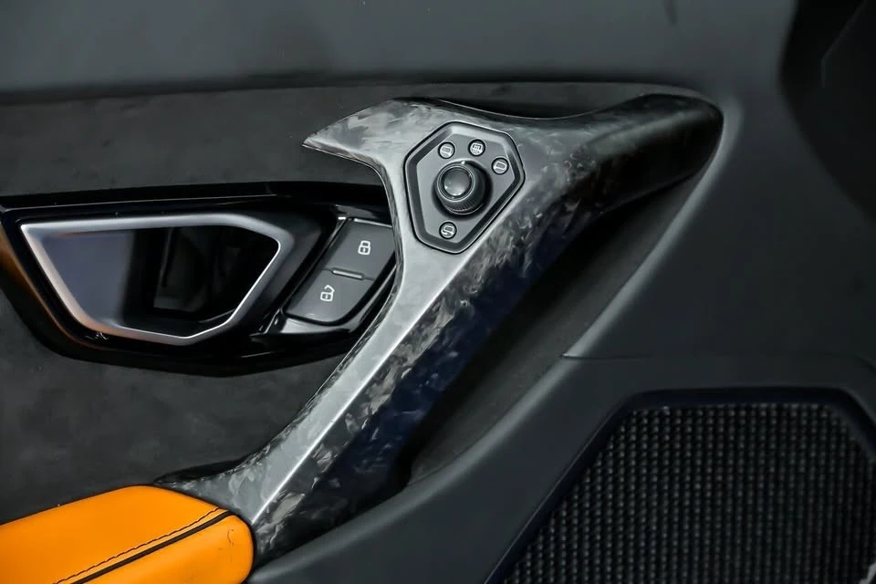 2020 Lamborghini Huracan LP640-4 EVO - Image 20 of 20