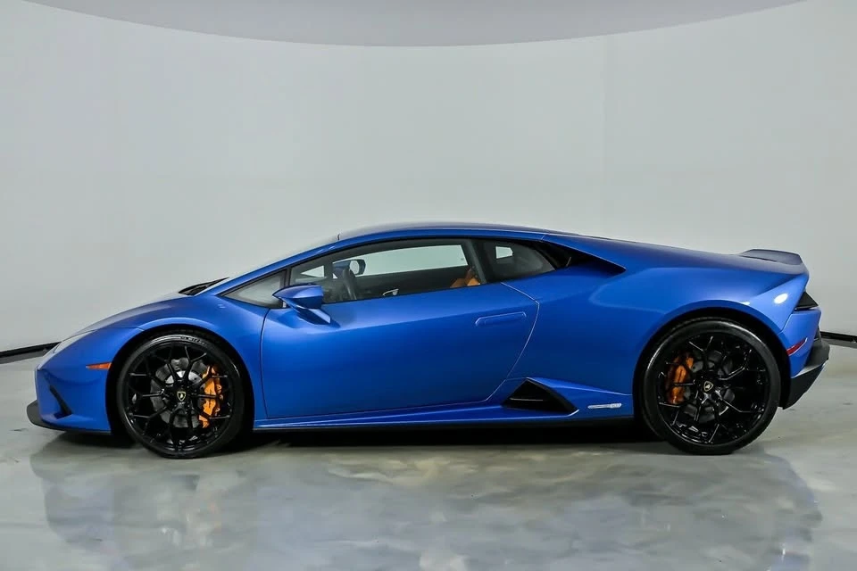 2020 Lamborghini Huracan LP640-4 EVO - Image 8 of 20