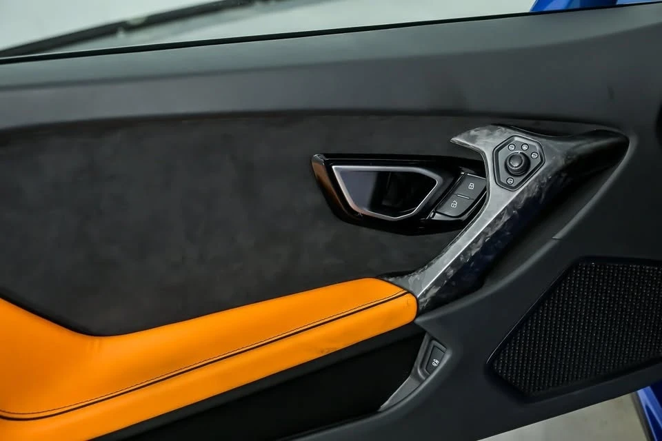 2020 Lamborghini Huracan LP640-4 EVO - Image 19 of 20