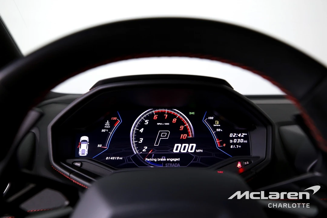 2020 Lamborghini - Image 13 of 31