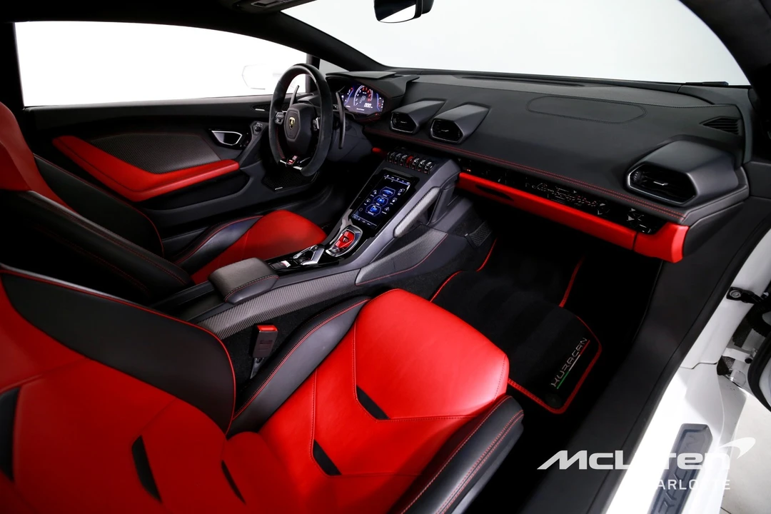 2020 Lamborghini - Image 20 of 31