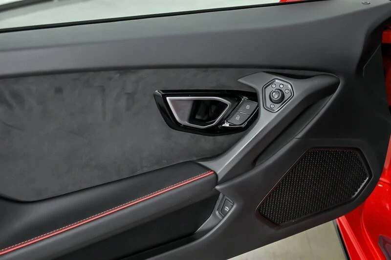 2020 Lamborghini Huracan - Image 15 of 31