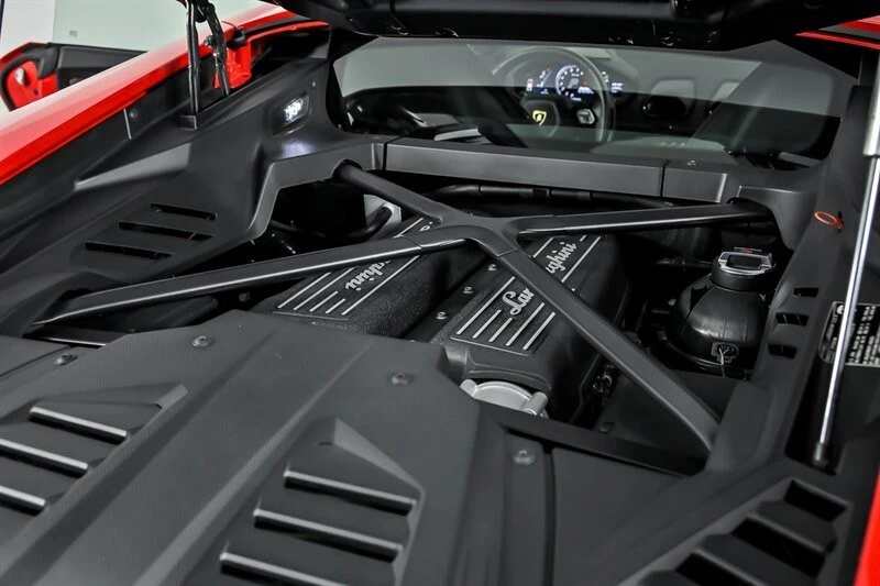 2020 Lamborghini Huracan - Image 13 of 31