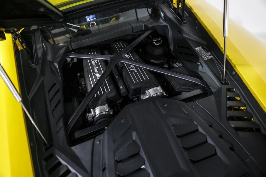 2020 Lamborghini Huracan LP640-4 EVO - Image 20 of 21