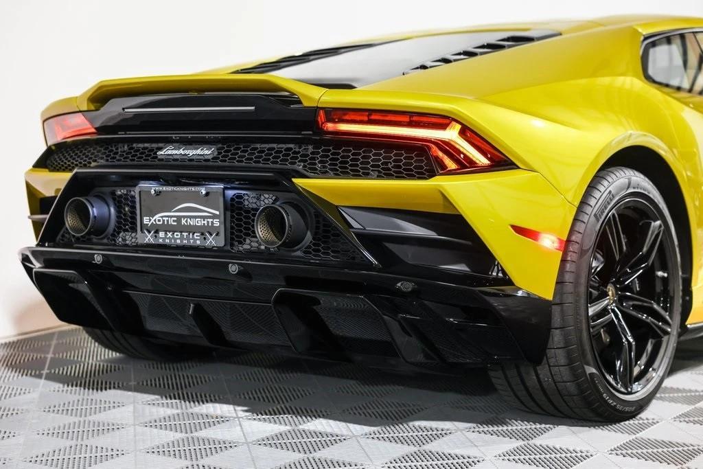 2020 Lamborghini Huracan LP640-4 EVO - Image 8 of 21