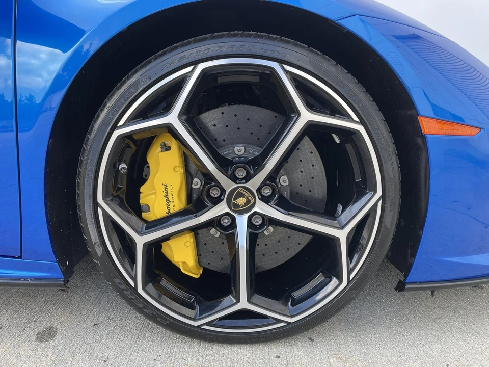 2020 Lamborghini Huracan LP640-4 EVO - Image 20 of 31