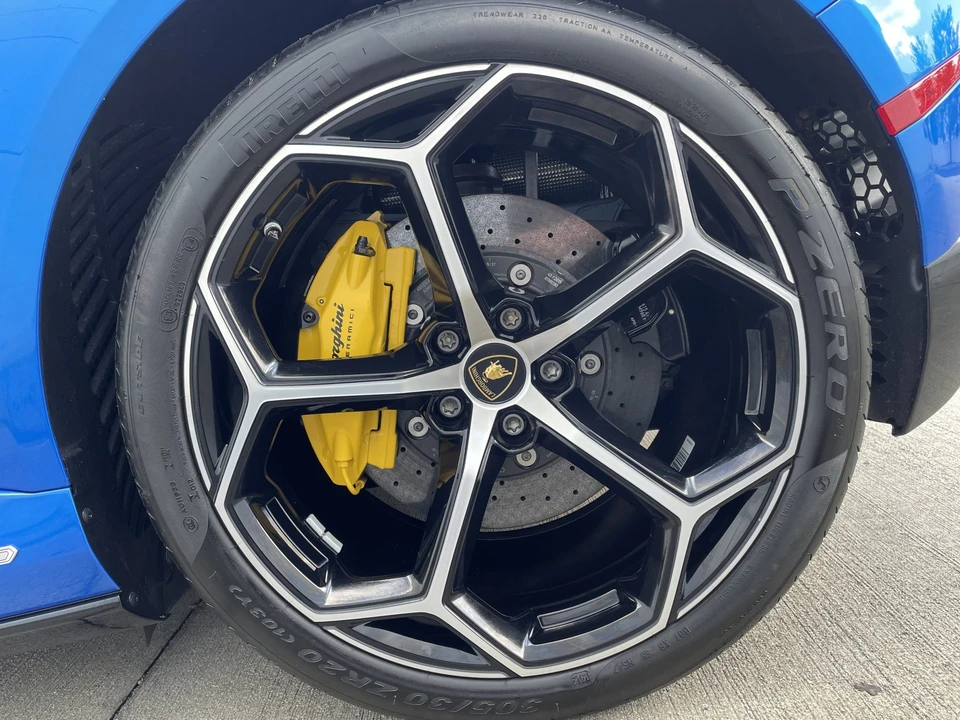 2020 Lamborghini Huracan LP640-4 EVO - Image 18 of 31