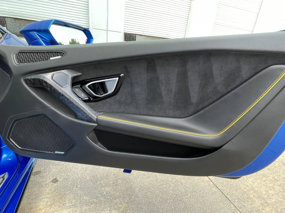 2020 Lamborghini Huracan LP640-4 EVO - Image 27 of 31