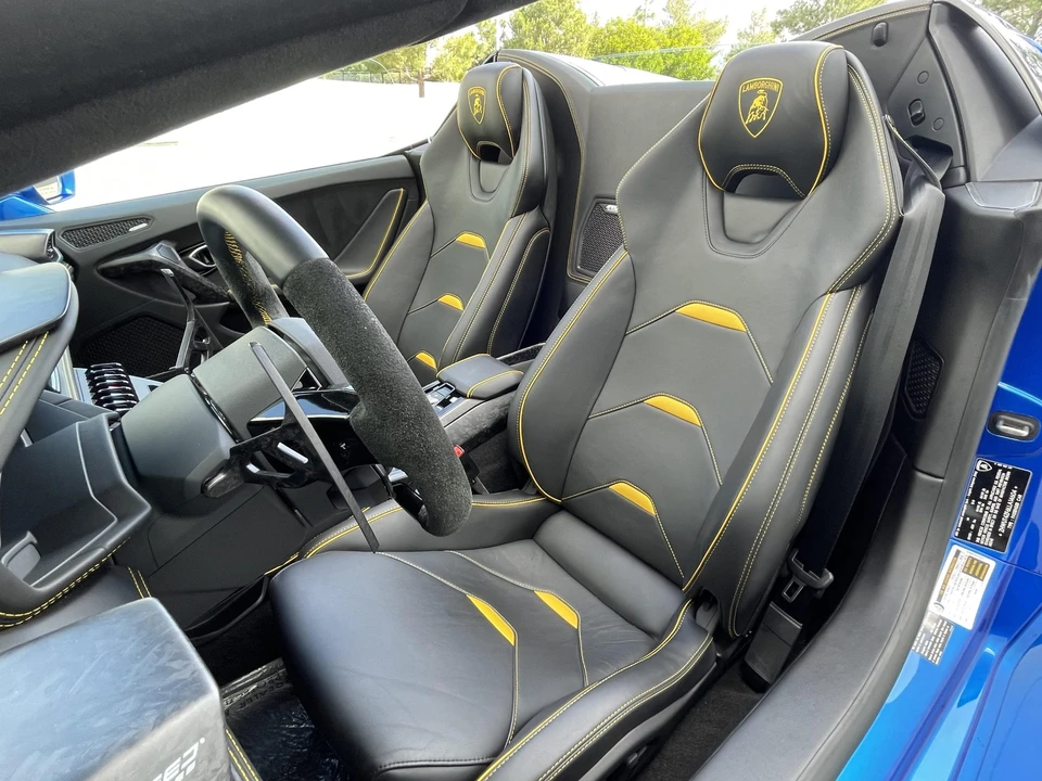 2020 Lamborghini Huracan LP640-4 EVO - Image 26 of 31