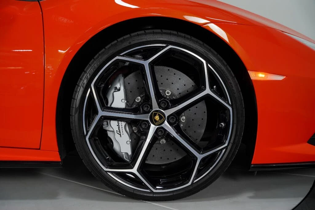 2020 Lamborghini Huracan LP610-2 EVO - Image 28 of 31