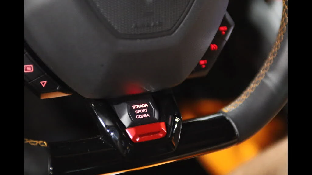 2020 Lamborghini Huracan LP610-2 EVO - Image 26 of 31