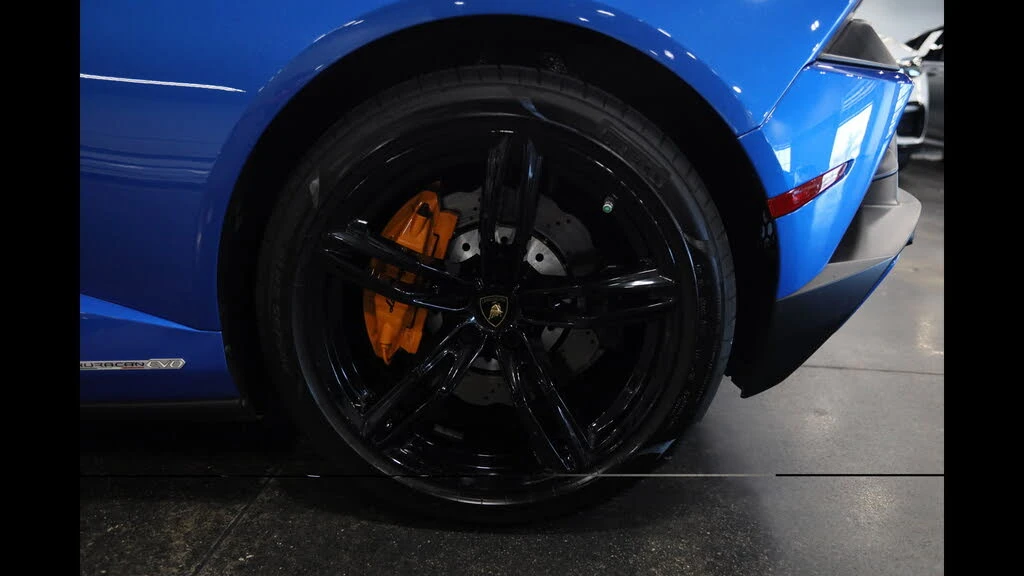 2020 Lamborghini Huracan LP610-2 EVO - Image 11 of 31