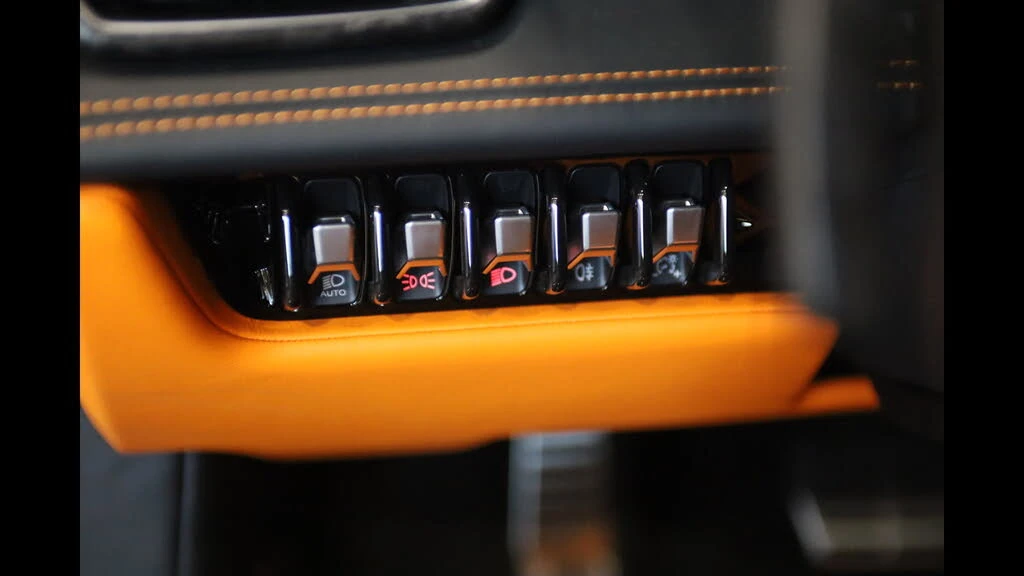 2020 Lamborghini Huracan LP610-2 EVO - Image 18 of 31