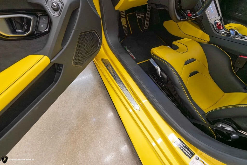 2020 Lamborghini Huracan LP610-2 EVO - Image 30 of 31