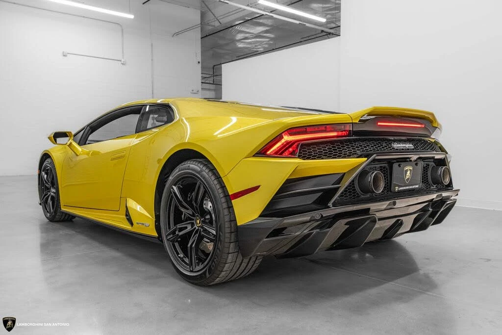 2020 Lamborghini Huracan LP610-2 EVO - Image 3 of 31
