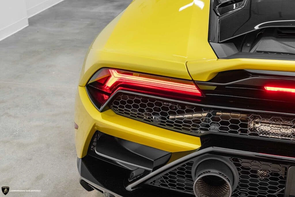 2020 Lamborghini Huracan LP610-2 EVO - Image 17 of 31