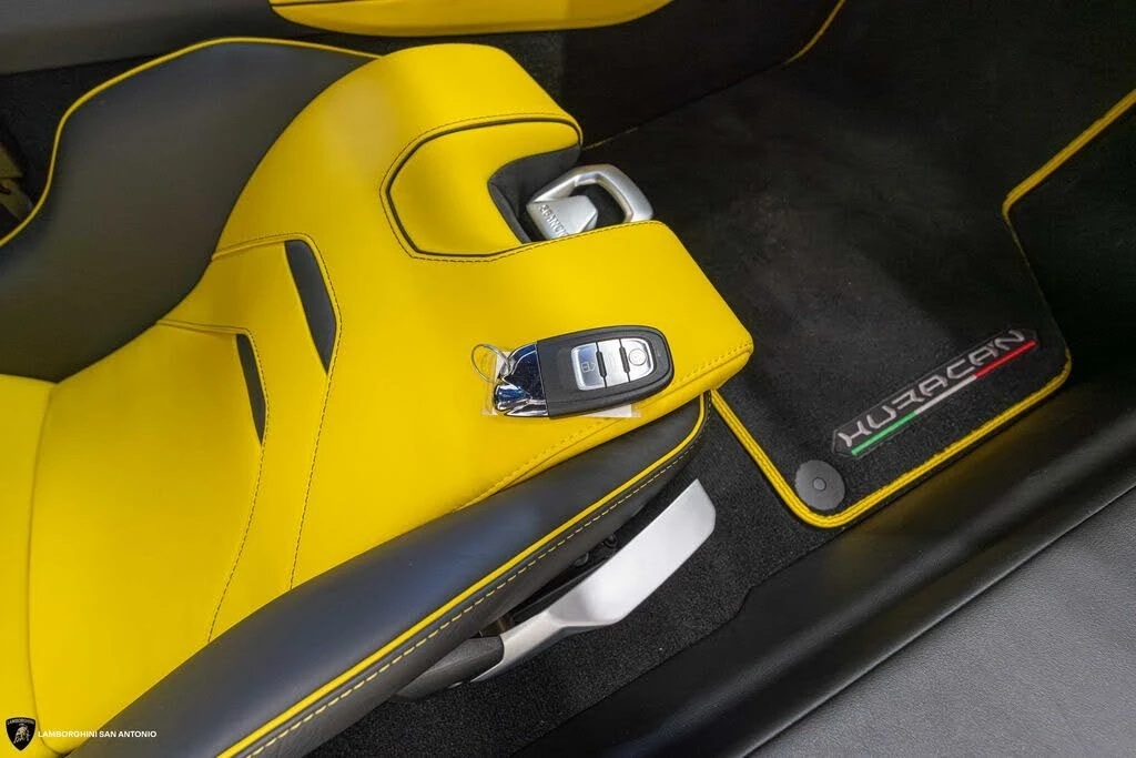 2020 Lamborghini Huracan LP610-2 EVO - Image 27 of 31