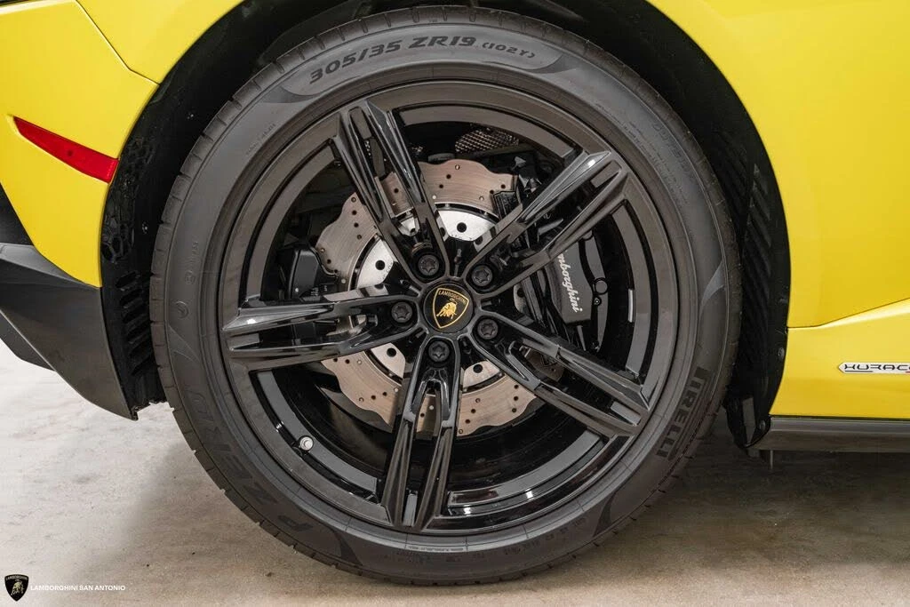 2020 Lamborghini Huracan LP610-2 EVO - Image 8 of 31