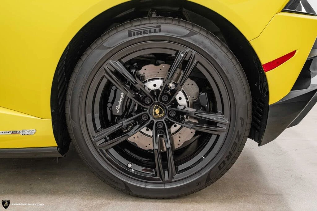 2020 Lamborghini Huracan LP610-2 EVO - Image 7 of 31