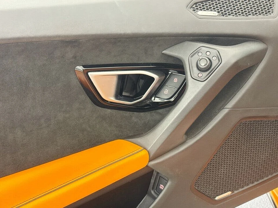 2020 Lamborghini Huracan LP610-2 EVO - Image 18 of 31