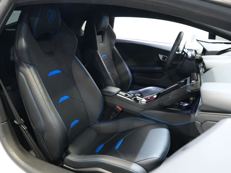 2020 Lamborghini Huracan LP640-4 EVO - Image 30 of 31