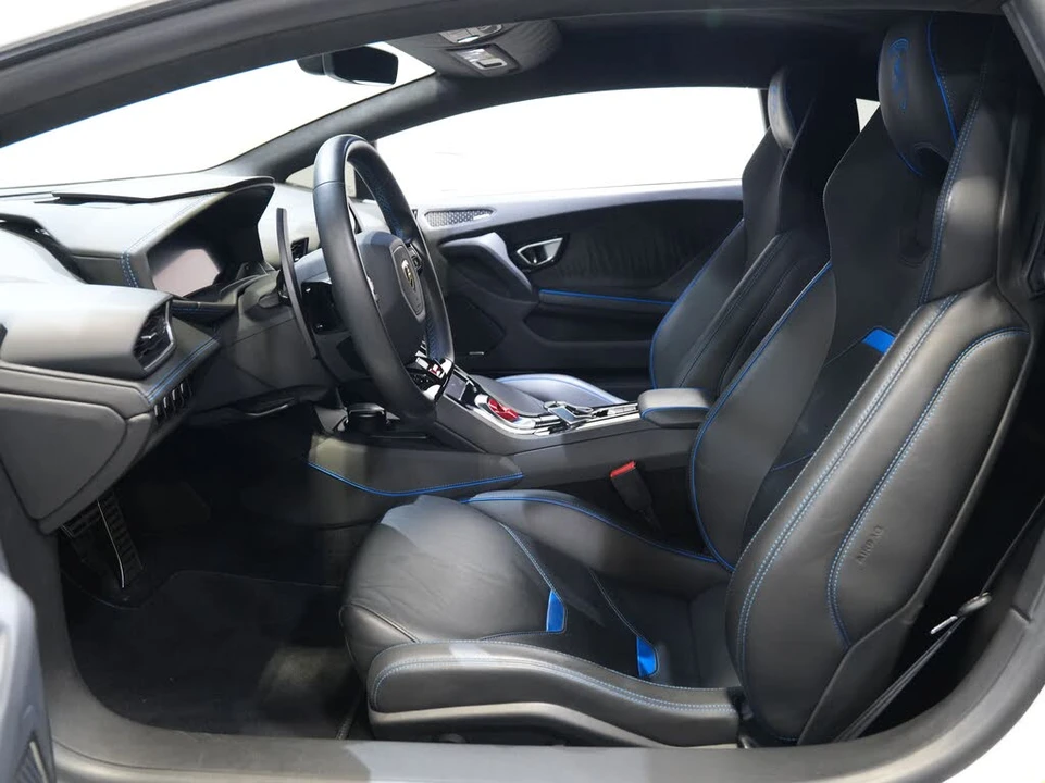 2020 Lamborghini Huracan LP640-4 EVO - Image 28 of 31