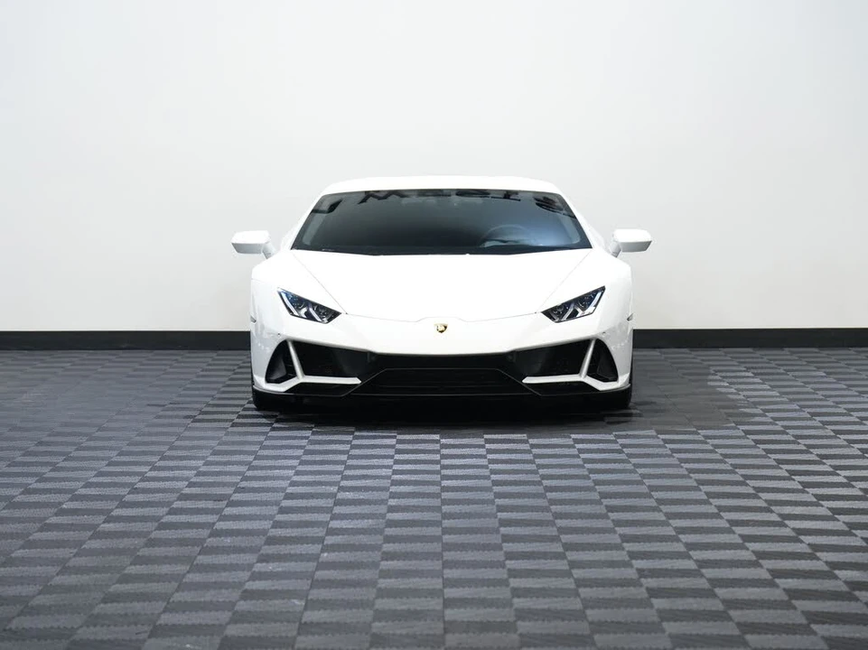 2020 Lamborghini Huracan LP640-4 EVO - Image 4 of 31