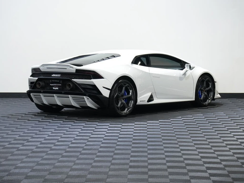 2020 Lamborghini Huracan LP640-4 EVO - Image 6 of 31