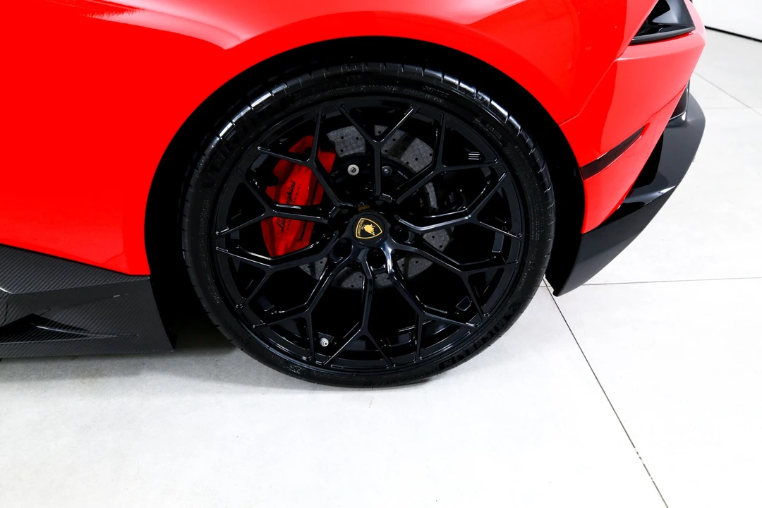 2020 Lamborghini Huracan LP640-4 EVO - Image 29 of 31