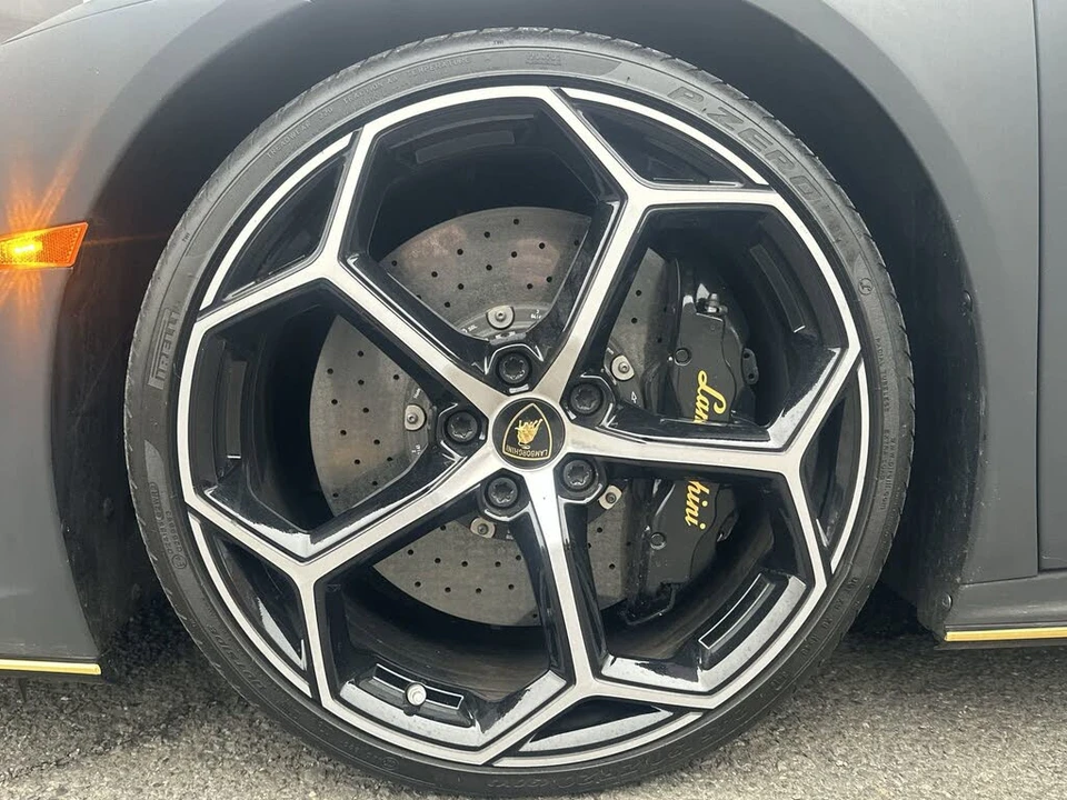 2020 Lamborghini Huracan LP640-4 EVO - Image 10 of 31