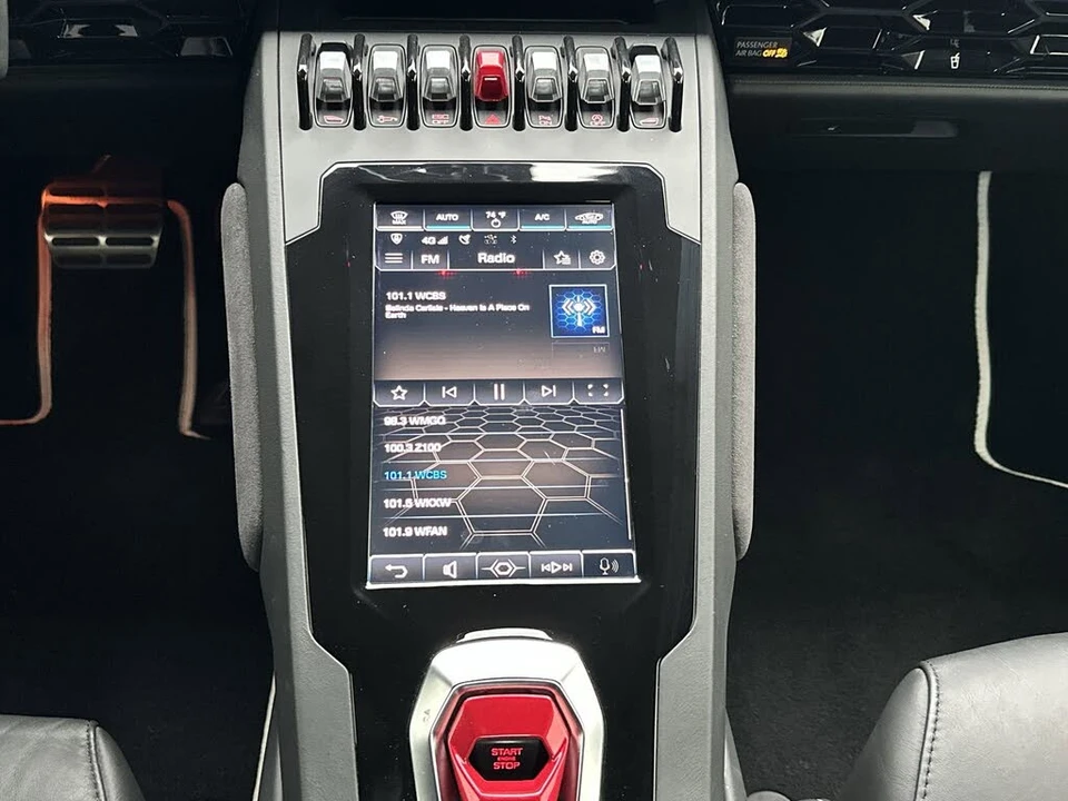 2020 Lamborghini Huracan LP640-4 EVO - Image 16 of 31