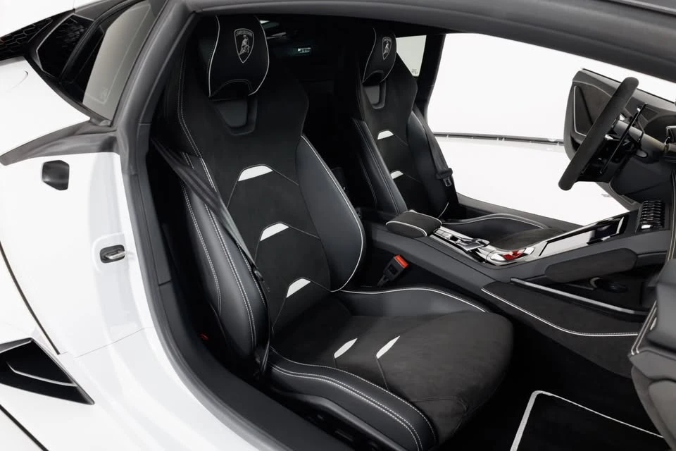 2020 Lamborghini Huracan LP640-4 EVO - Image 16 of 20