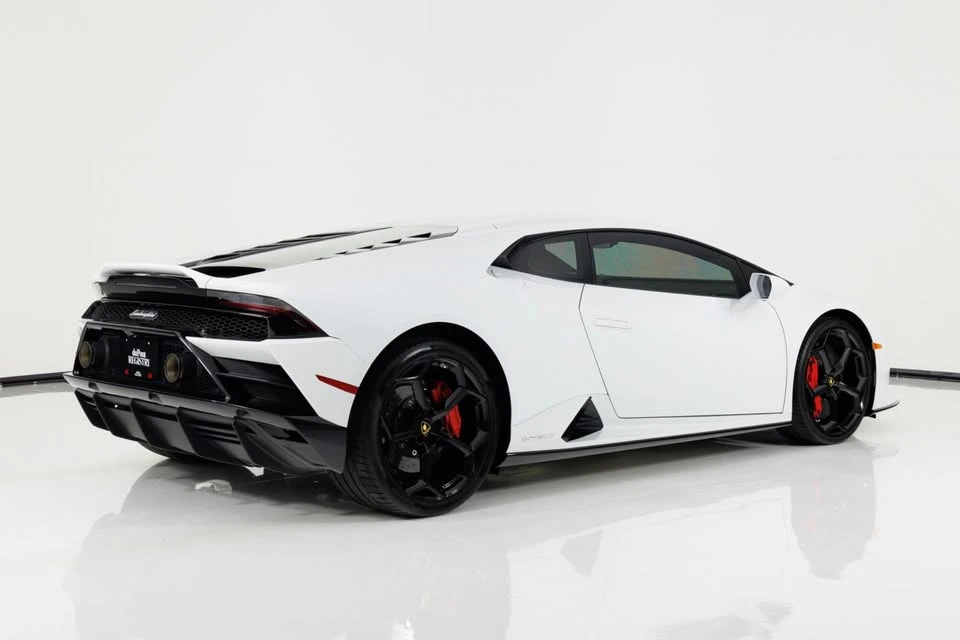 2020 Lamborghini Huracan LP640-4 EVO - Image 2 of 20