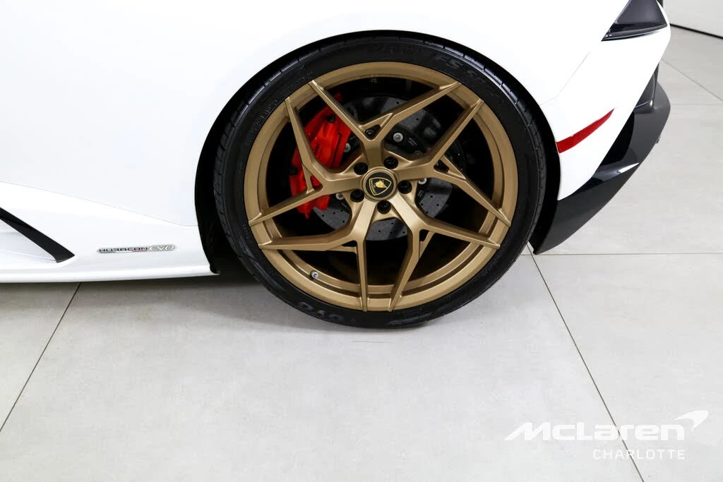 2020 Lamborghini Huracan - Image 27 of 31