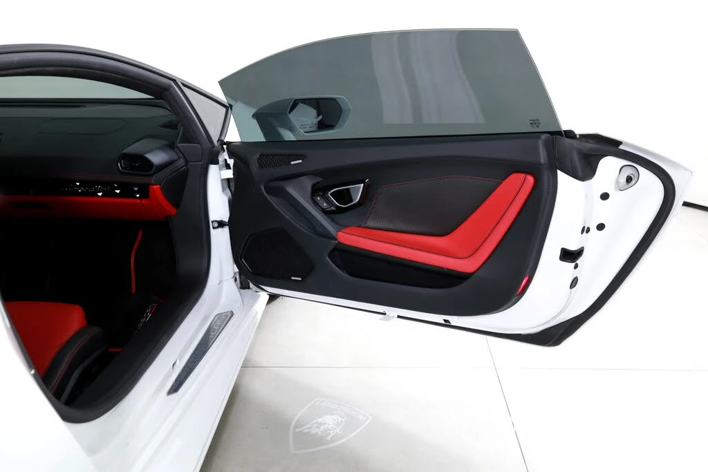 2020 Lamborghini Huracan - Image 18 of 31