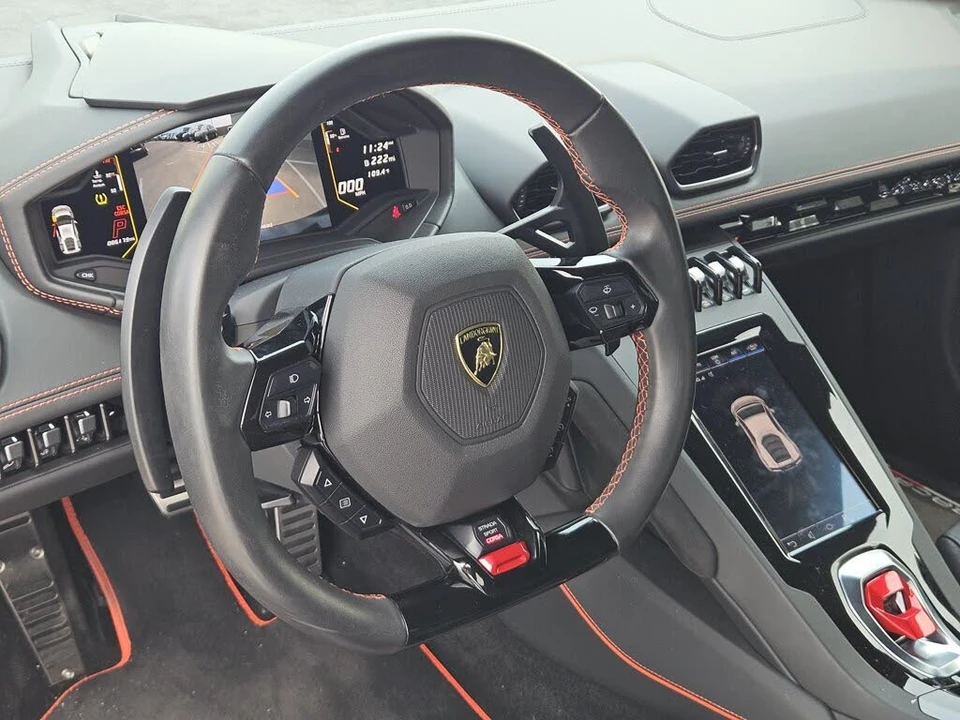 2020 Lamborghini Huracan - Image 28 of 31