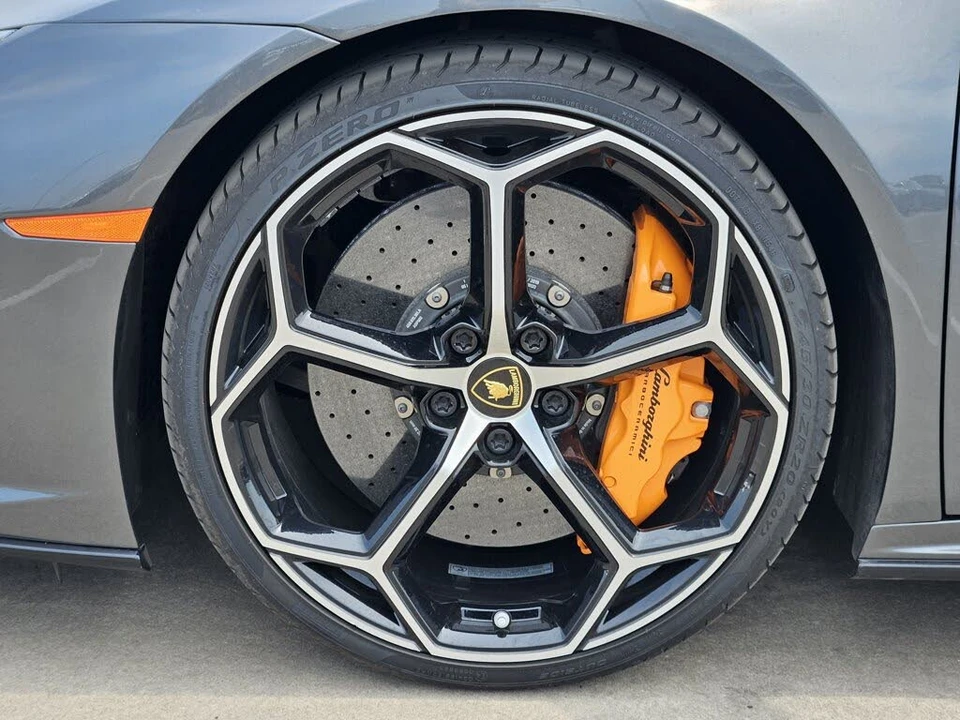 2020 Lamborghini Huracan - Image 15 of 31